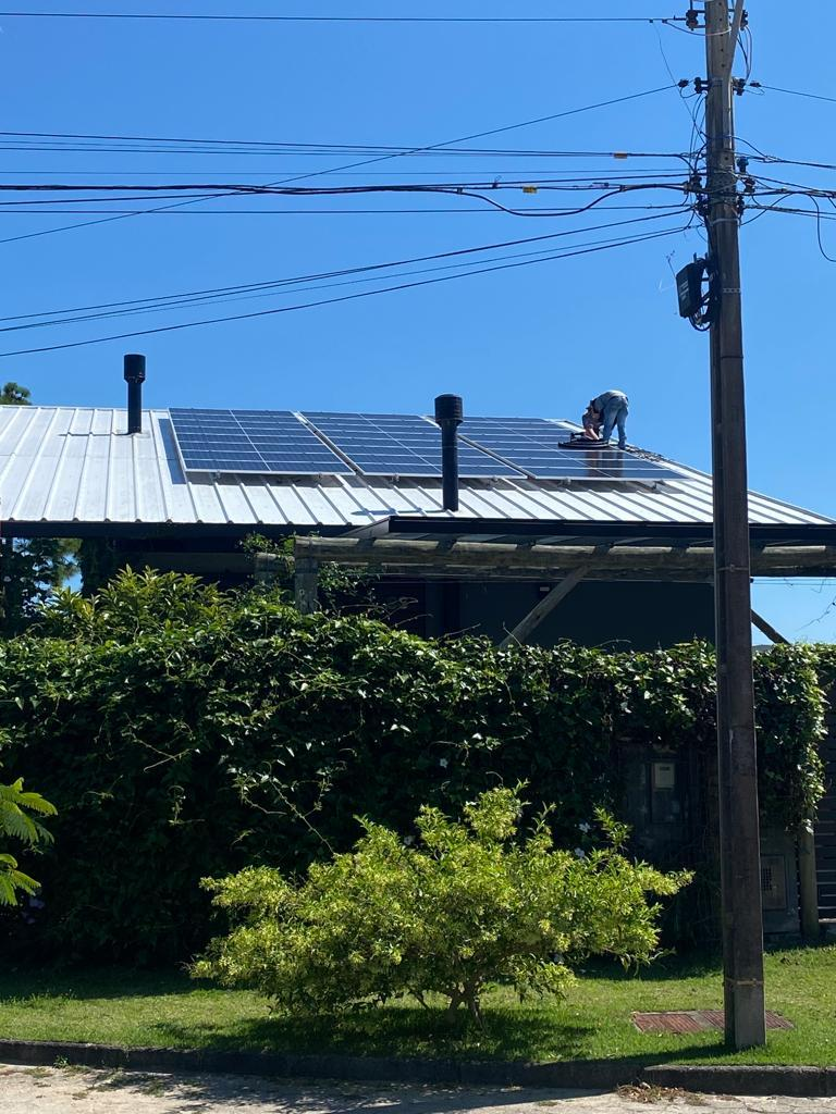 Hoymiles Solar Energy Installation in Brazil.png
